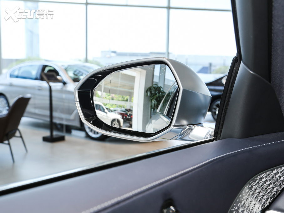 2023Ri7 xDrive60L Ab