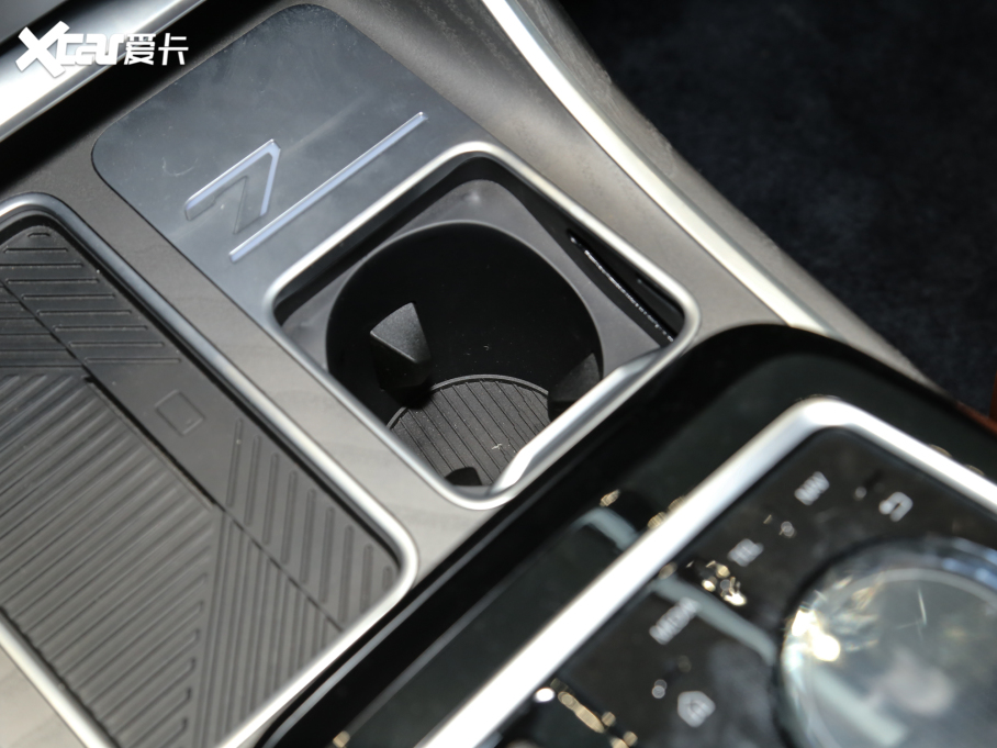 2023Ri7 xDrive60L Ab