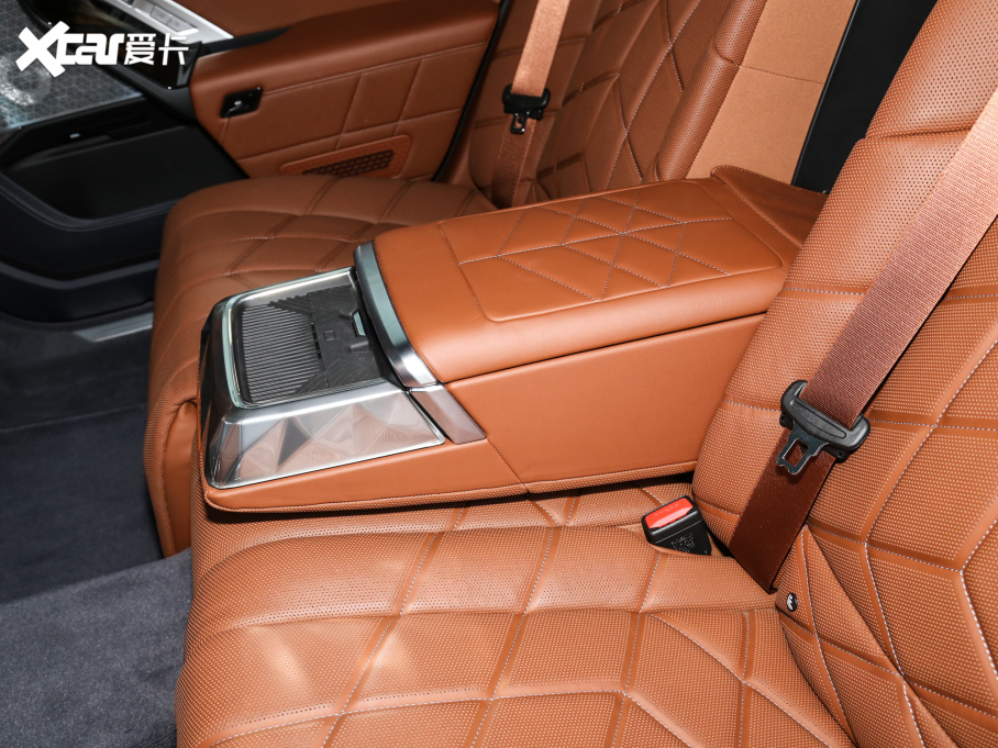 2023��Ri7 xDrive60L ���A���b