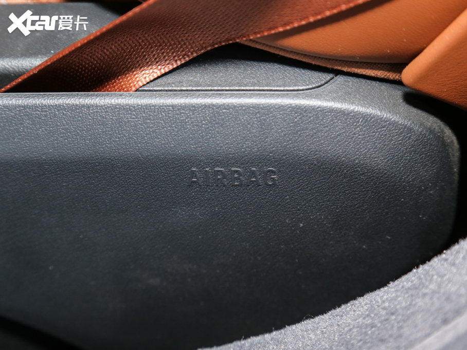 2023Ri7 xDrive60L Ab