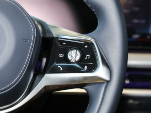 2023xDrive60L Ab п؅^