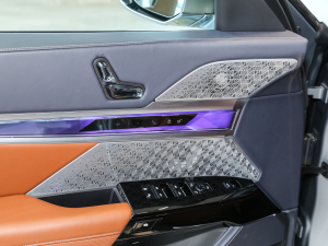 2023xDrive60L Ab п؅^