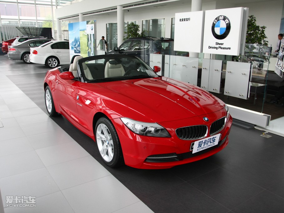 2009Z4 sDrive30i а