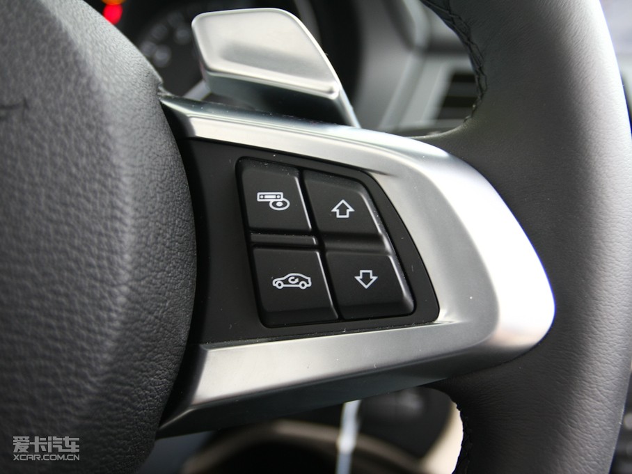 2009RZ4 sDrive30i hа