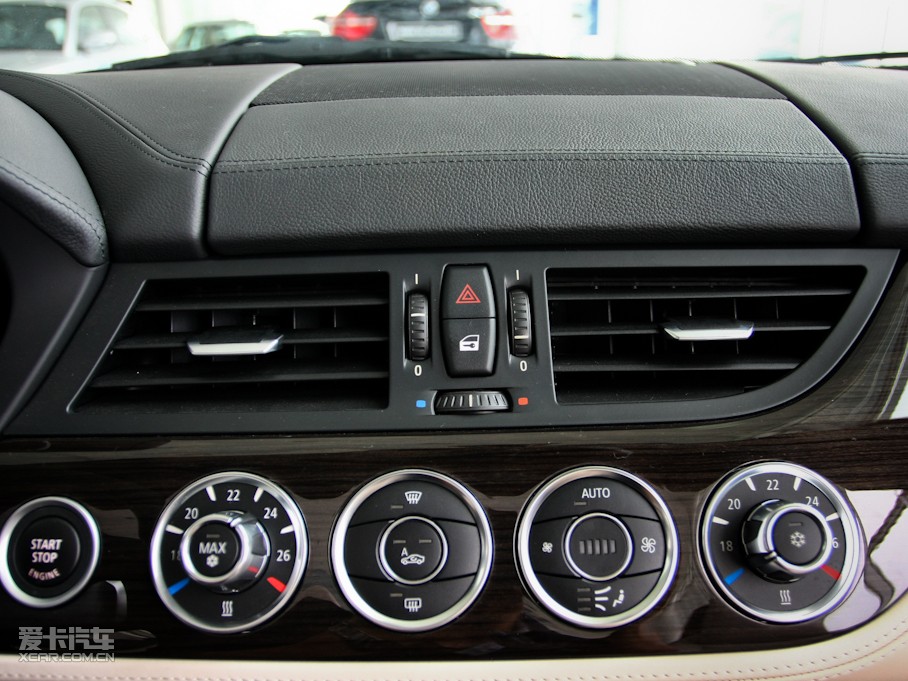 2009RZ4 sDrive30i hа