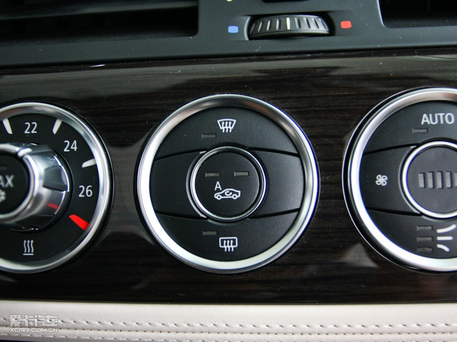 2009RZ4 sDrive30i hа