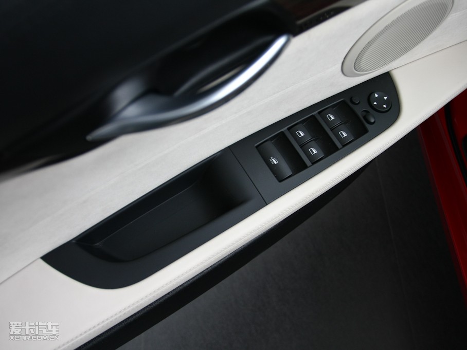 2009RZ4 sDrive30i hа