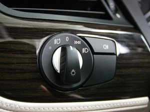 2009sDrive30i hа п؅^(q)