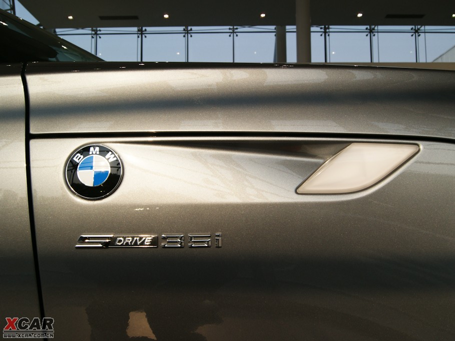 2009RZ4 sDrive35i hа