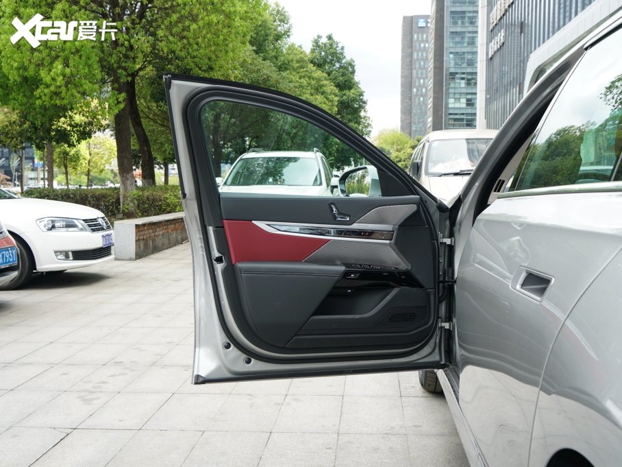 2023R7ϵ 735Li Ab