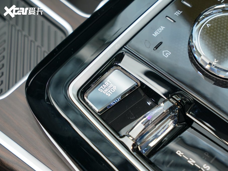 2023��R7ϵ 735Li ���A���b