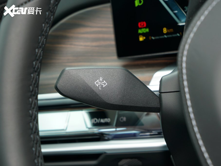 2023R7ϵ 735Li Ab