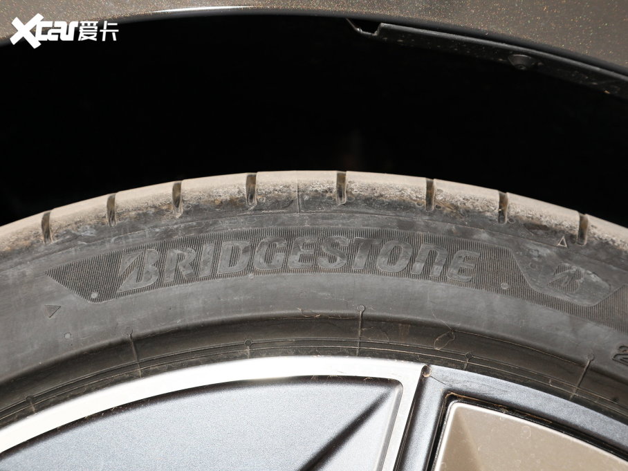 2023��R7ϵ 740Li ������ ���A���b