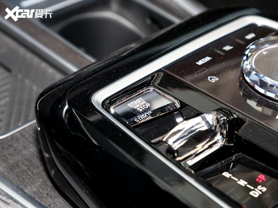 2023R7ϵ 740Li  Ab