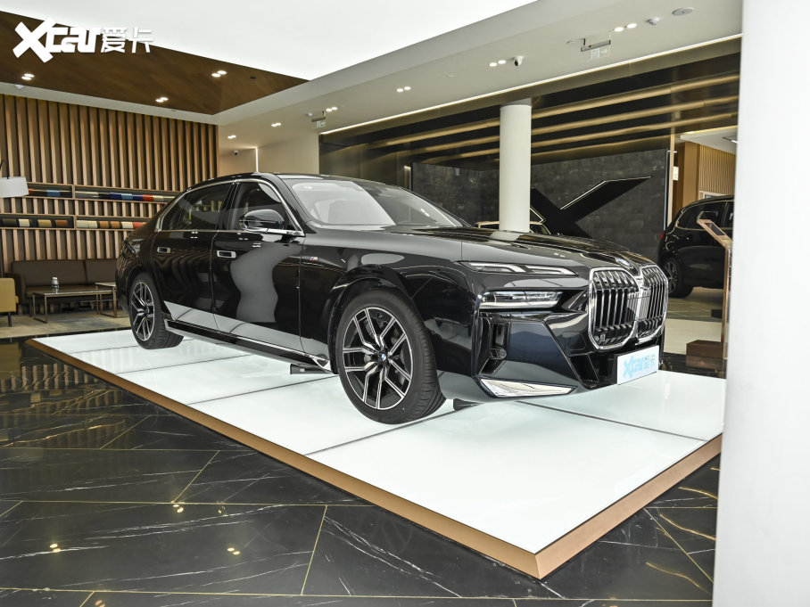 2023R7ϵ 735Li M\b