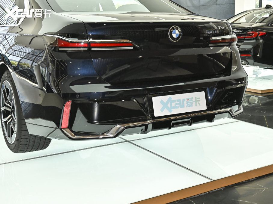 2023R7ϵ 735Li M\b