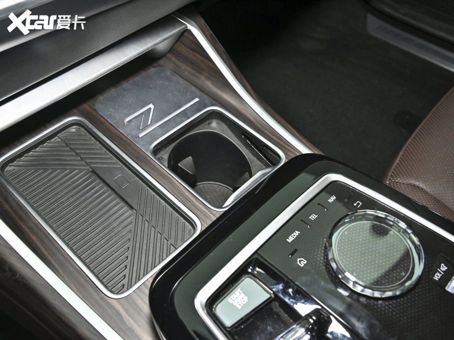 2023R7ϵ 735Li M\b