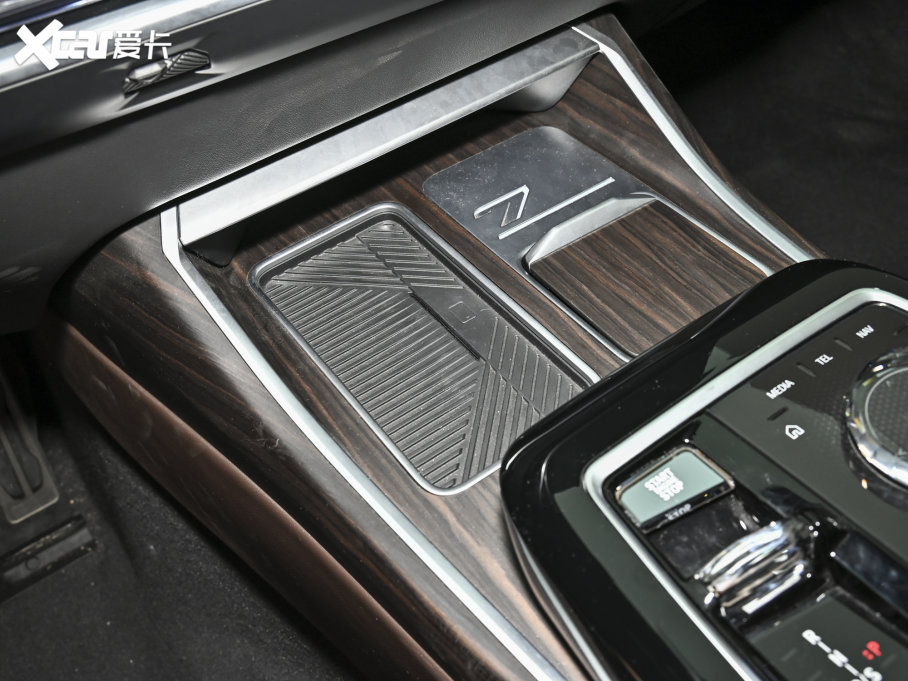 2023R7ϵ 735Li M\b