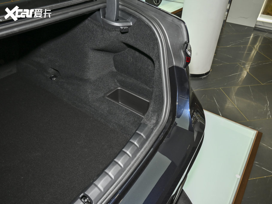 2023R7ϵ 735Li M\b