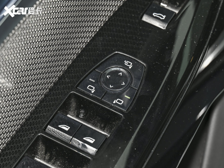 2023R7ϵ 735Li M\b