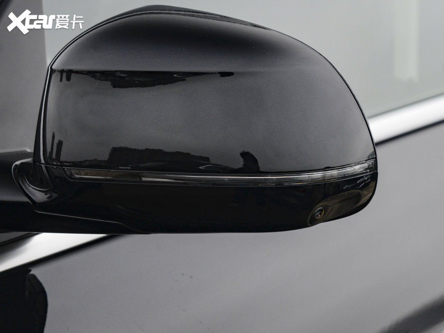 2023RX7 xDrive40i IͺAb