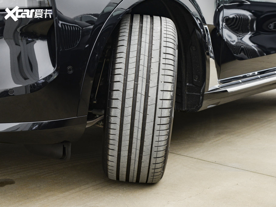 2023RX7 xDrive40i IͺAb