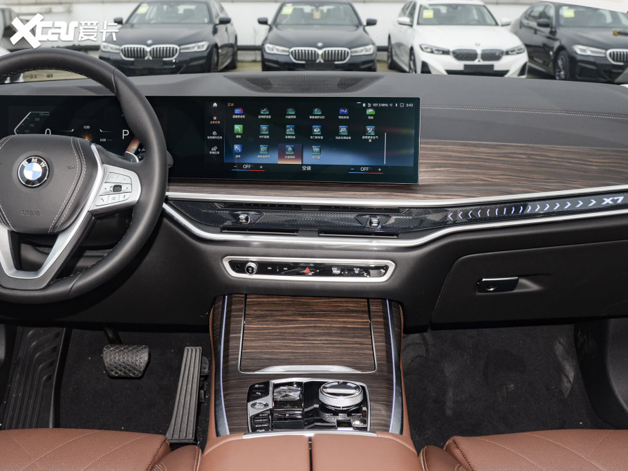 2023RX7 xDrive40i IͺAb