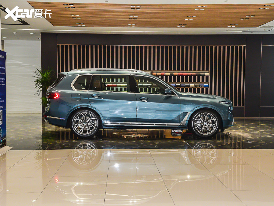 2023��RX7 xDrive40i �����ͺ��A���b