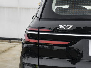 2023xDrive40i IͺAb ^