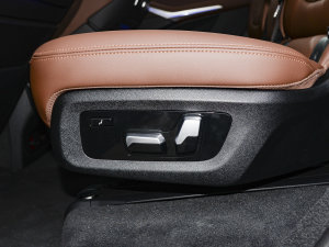 2023xDrive40i I(lng)ͺAb g