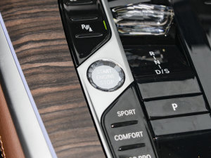 2023xDrive40i I(lng)ͺAb п؅^(q)