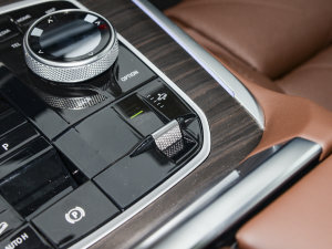 2023xDrive40i I(lng)ͺAb п؅^(q)