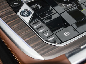 2023xDrive40i I(lng)ͺAb п؅^(q)