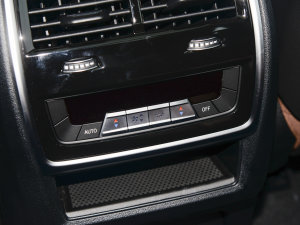 2023xDrive40i IͺAb п؅^