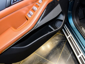 2023xDrive40i ͺAb ǰTg