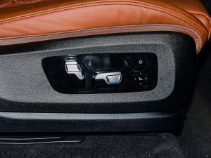 2023xDrive40i ͺAb g