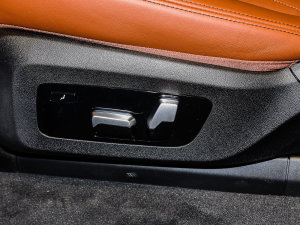 2023xDrive40i ͺAb g