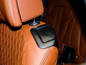 2023xDrive40i ͺAb g