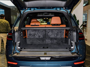 2023xDrive40i ͺAb g