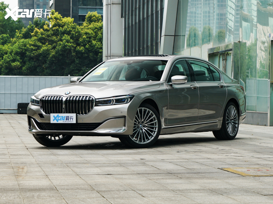 2022款宝马7系 740Li 尊享型 豪华套装