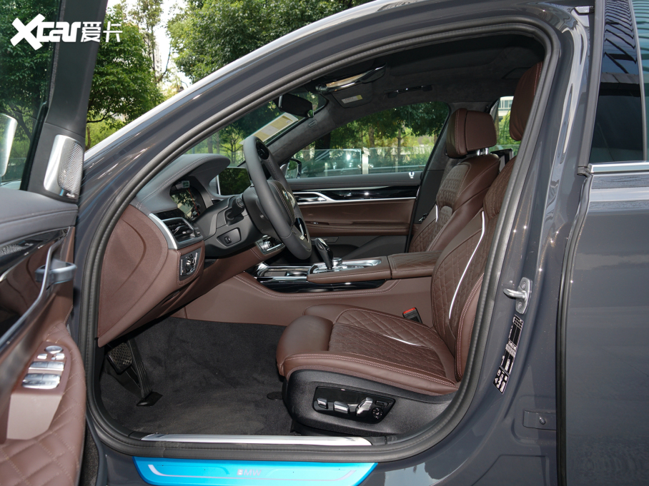 2022��R7ϵ 740Li xDrive ������ ���A���b