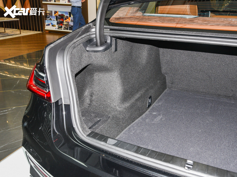 2022R7ϵ 740Li xDrive  M\b