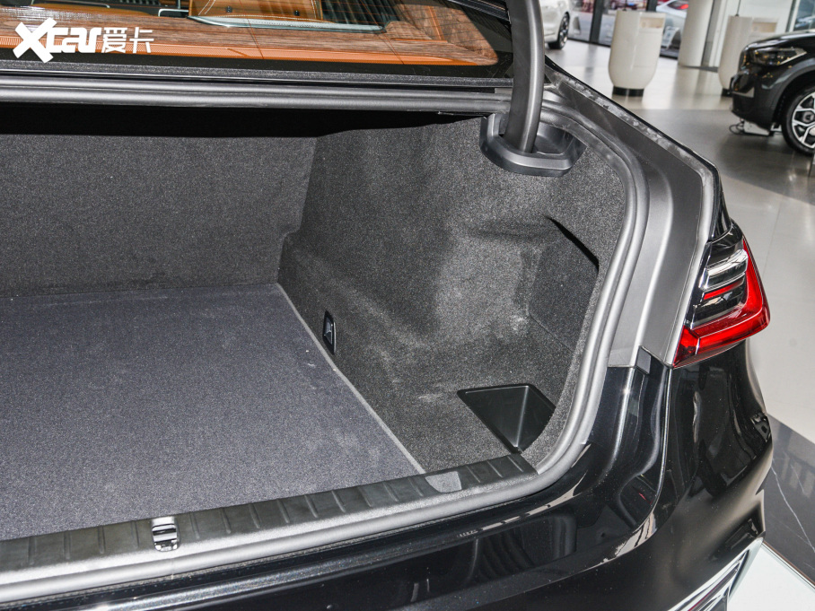 2022R7ϵ 740Li xDrive  M\(yn)(dng)b