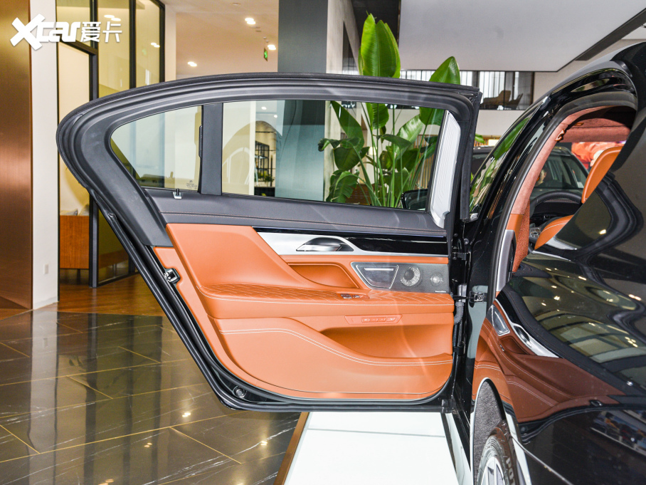 2022R7ϵ 740Li xDrive  M\b