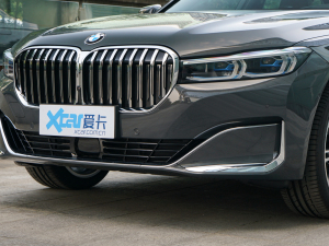 2022740Li xDrive  Ab ^