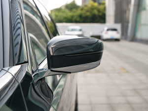 2022740Li xDrive  Ab ^