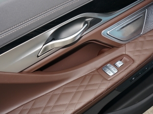 2022740Li xDrive  Ab g