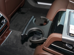 2022740Li xDrive  Ab ֹ