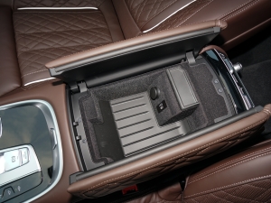 2022740Li xDrive  Ab g