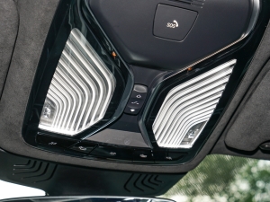 2022740Li xDrive  Ab п؅^